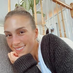 Meet your Posher, Jade